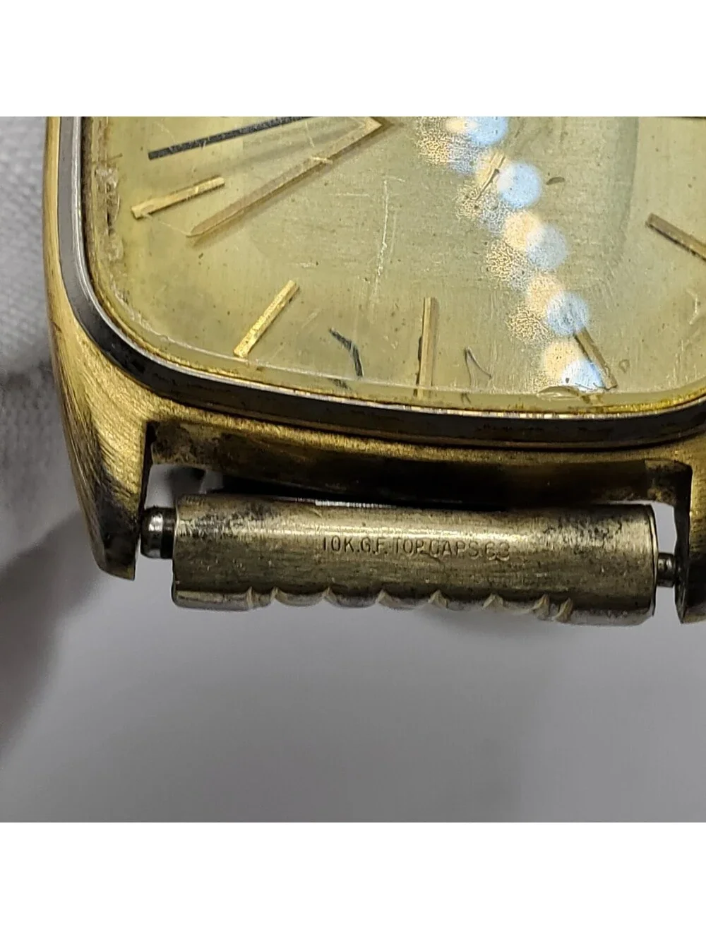 Vintage Timex Q Quartz Mens Watch 10k GF Band For Parts Or Repair